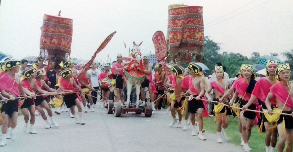lễ rước của Hội gióng vansudia.net  - Các di sản văn hóa thế giới ở Việt Nam