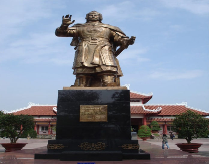Vua Quang Trung - “giả vương