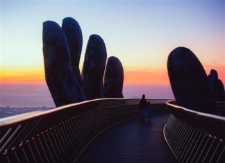 Cây cầu bắc ước mơ du lịch Việt vươn tầm thế giới