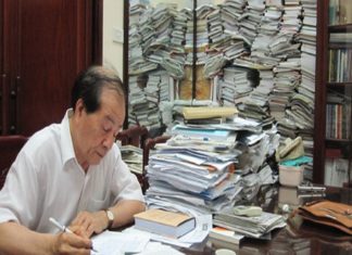 Sắm Tết cho người đang xa cách - Tiến sĩ Huỳnh Văn Hoa