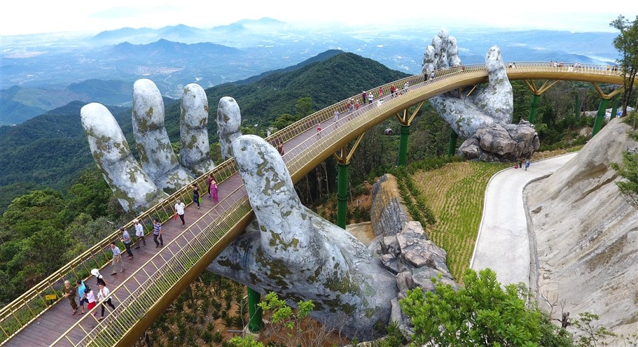 Cau Vang Sun World Ba Na Hills 9 min - Cầu Vàng tại Sun World Ba Na Hills đứng top 1 danh sách kỳ quan mới thế giới