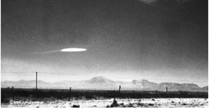 Báo cáo về UFO được chờ đợi từ lâu của Lầu Năm Góc (Hoa Kỳ)