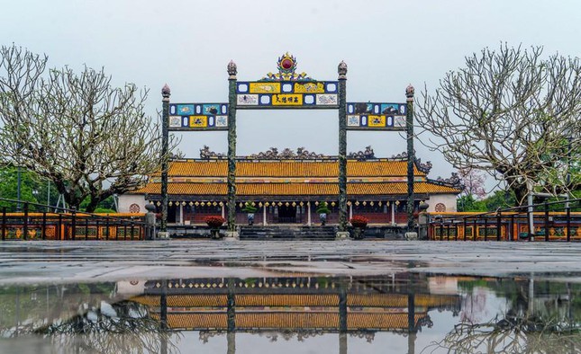 21 - Khai quật tại ngôi điện đặc biệt có 13 đời vua Nguyễn đăng quang: Nhiều xuất lộ bất ngờ