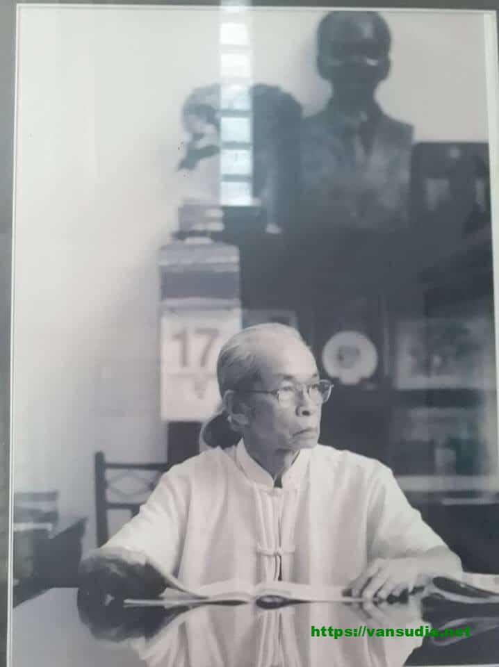 Tien si Lam Vinh - Văn học nghệ thuật & chức năng(Lộ trình khám phá đặc trưng bản chất của văn học nghệ thuật) (Kỳ 2) - Tác giả: Tiến sĩ Lâm Vinh