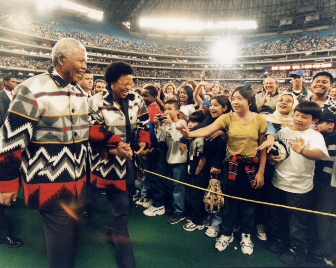 Nelson Mandela và triết lý vũ khí giáo dục thay đổi thế giới - VSD Nelson Mandela và triết lý vũ khí giáo dục thay đổi thế giới - VSD