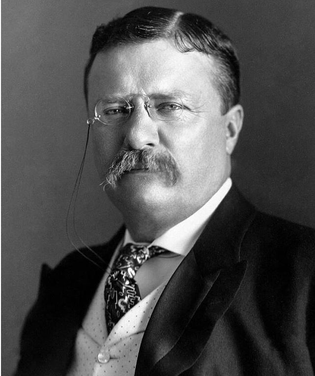 Ngay sau khi bị bắn, Theodore Roosevelt vẫn tiếp tục bài phát biểu trong 90 phút trước khi đến bệnh viện.