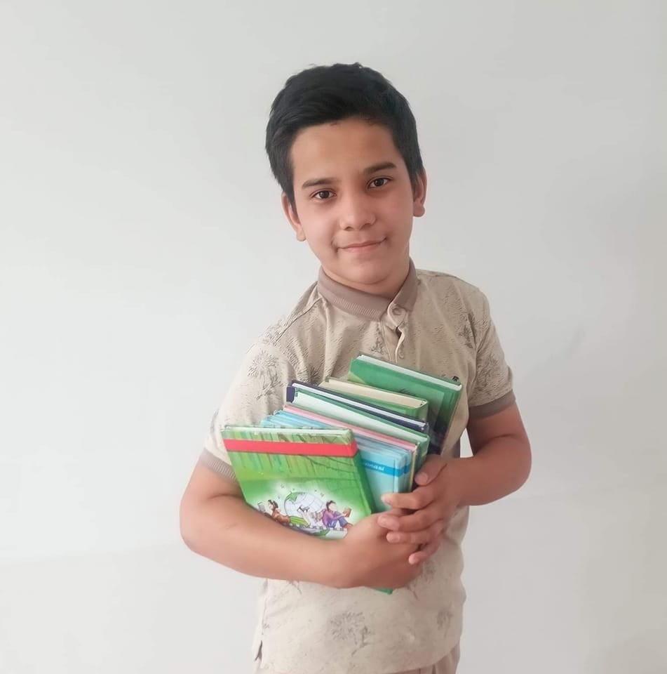 Kẻ trộm thời gian Truyện ngắn của Abdumominov Abdulloh (13 tuổi) Học sinh trường số 102, quận Shayhantahur, Tashkent, Uzbekistan. 