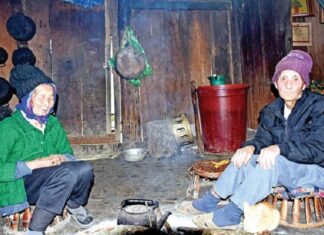 Lên cổng trời thăm ‘Mường trăm tuổi’ Lên cổng trời thăm 'Mường trăm tuổi' - Văn Hóa Đời Sống