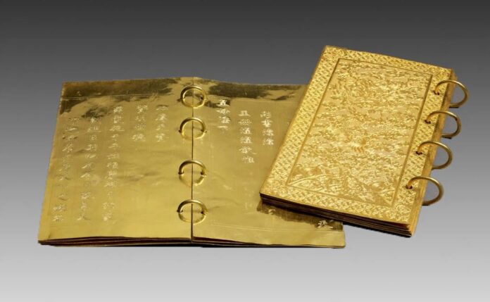 Bảo vật quốc gia bằng vàng ròng, nặng hơn 100 lượng: Bí mật trong 13 trang sách