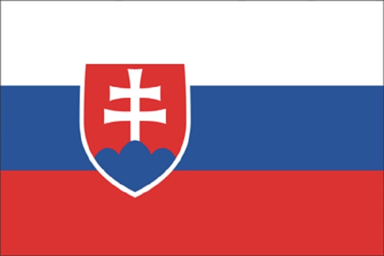 Với sắc đỏ trên nền trắng và chiếc ngôi sao xanh, quốc kỳ Slovak là biểu tượng đại diện cho niềm tự hào và độc lập của quốc gia này. Hãy cùng đến Slovakia để khám phá văn hóa đa dạng và đẹp đẽ của nơi đây và chứng kiến sự kiện lễ hội với sự xuất hiện của quốc kỳ đầy trang trọng.