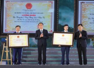 Chợ tình Khâu Vai đón Bằng công nhận di sản văn hóa phi vật thể Quốc gia