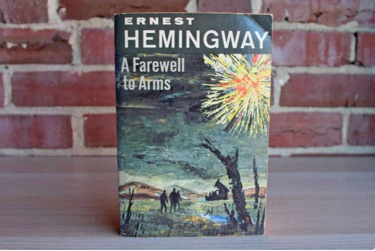 Gia tu vu khi duoc danh gia la tac pham chien tranh vi dai nhat moi thoi dai min - Ernest Hemingway: Từ trải nghiệm viết lên tác phẩm bất hủ