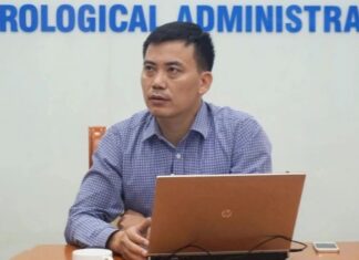 Vì sao đợt mưa giông "lạ chưa từng thấy" xuất hiện ở miền Trung?