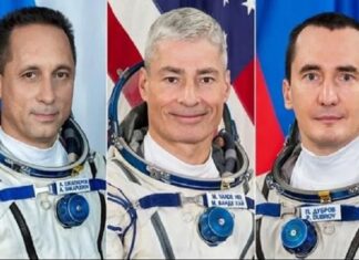 Các nhà du hành của Nga và Mỹ trên trạm ISS trở về Trái Đất