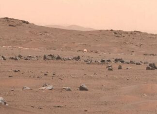 Robot NASA tìm thấy dù hạ cánh trên sao Hỏa Robot NASA tìm thấy dù hạ cánh trên sao Hỏa