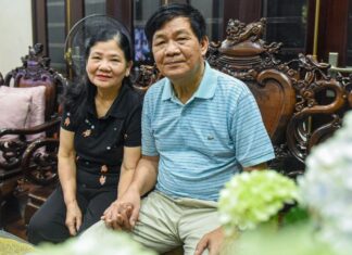 Vị tướng tài ba kể chuyện lấy được vợ nhờ chiếc dép đứt quai ở ga Hàng Cỏ