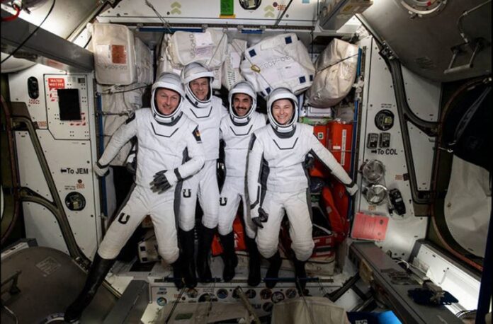 Phi hành đoàn ISS trở về Trái Đất sau 6 tháng