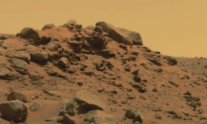 Phát hiện loại đá bất thường trên sao Hỏa - Khám Phá Thế Giới