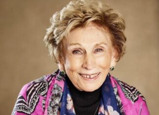 Edith Eger và những chìa khóa chữa lành tổn thương trong quá khứ Edith Eger và những chìa khóa chữa lành tổn thương trong quá khứ