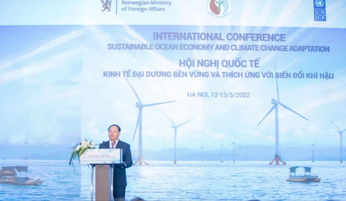 Thu truong Bo Tai nguyen va Moi truong Le Minh Ngan min - Chung tay hướng tới nền kinh tế biển xanh bền vững và có khả năng chống chịu