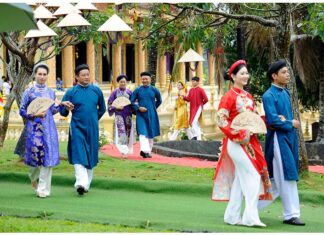 Xây dựng hệ giá trị văn hóa và con người Việt Nam Xây dựng hệ giá trị văn hóa và con người Việt Nam