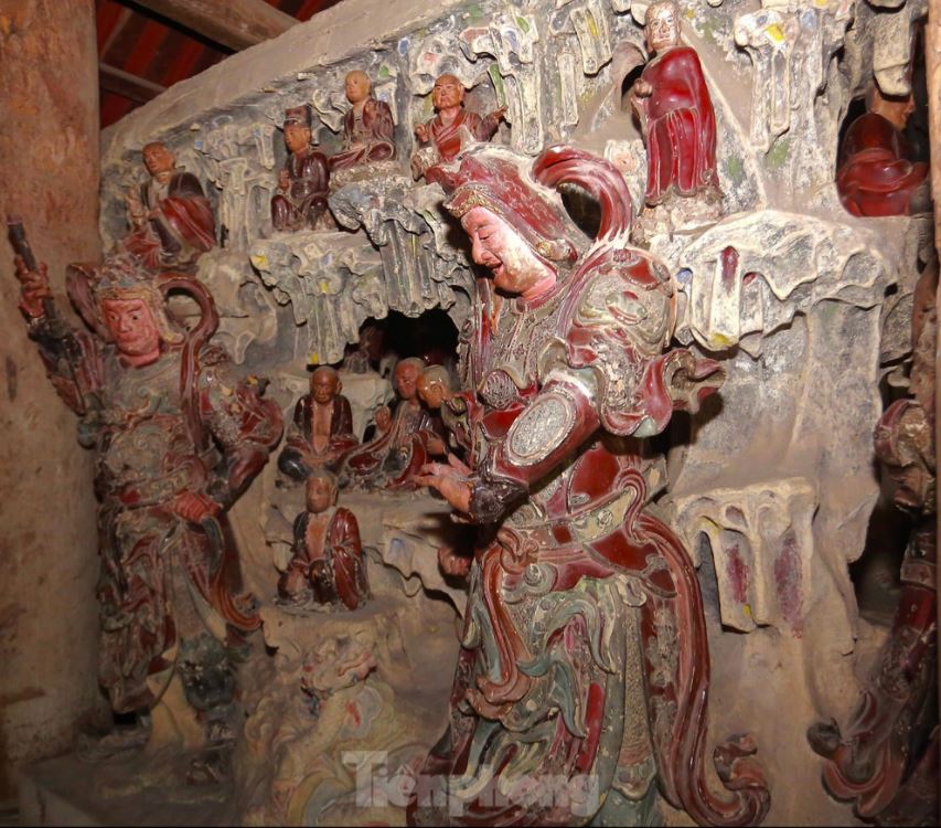 25 min 11 - 'Kho báu' trong ngôi chùa cổ gần 400 năm tuổi ở Hà Nội