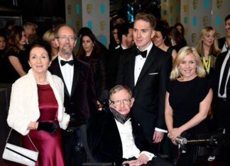 Chân dung 3 người con của thiên tài vật lý Stephen Hawking: Đều tài giỏi, có sự nghiệp riêng nhưng không ai nối nghiệp cha Chân dung 3 người con của thiên tài vật lý Stephen Hawking: Đều tài giỏi, có sự nghiệp riêng nhưng không ai nối nghiệp cha