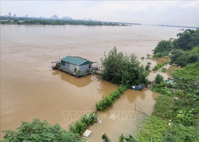 28 min - Mực nước sông Hồng tại Hà Nội lên cao