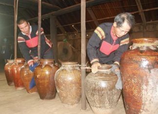 Nghi lễ gắn kết tình thân thiêng liêng của người Ê Đê Nghi lễ gắn kết tình thân thiêng liêng của người Ê Đê