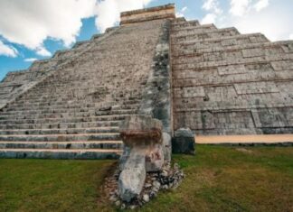 Có gì bên trong các kim tự tháp của người Maya?