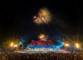 Lung linh sắc màu nghệ thuật đêm khai mạc Festival Huế 2022 Lung linh sắc màu nghệ thuật đêm khai mạc Festival Huế 2022