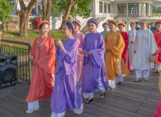 Khẳng định thương hiệu Kinh đô áo dài Việt Nam - Bài 1