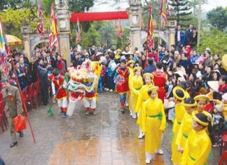 ‘Cướp bông, ném chài’ – Lễ hội mang đậm dấu ấn Tín ngưỡng Hùng Vương 'Cướp bông, ném chài' - Lễ hội mang đậm dấu ấn Tín ngưỡng Hùng Vương