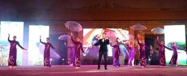 Mot tiet muc hat mua trong Tuan le Festival Hue 2022 min - Ấn tượng bữa tiệc âm nhạc khép lại Tuần lễ Festival Huế 2022