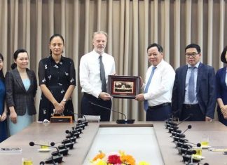 Hà Nội - UNESCO đẩy mạnh hợp tác trong bảo tồn di tích lịch sử