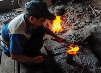 Rèn Hồng Lư Rèn Hồng Lư