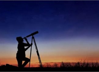 Vũ trụ có trung tâm hay không? Vũ trụ có trung tâm hay không?