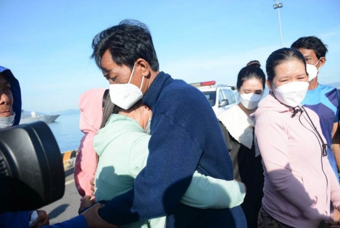 12 ngày không thức ăn và nước uống, 5 ngư dân Bình Thuận sinh tồn cách nào?