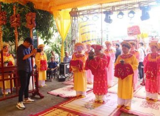 Gia đình và dòng họ ở làng Việt xưa
