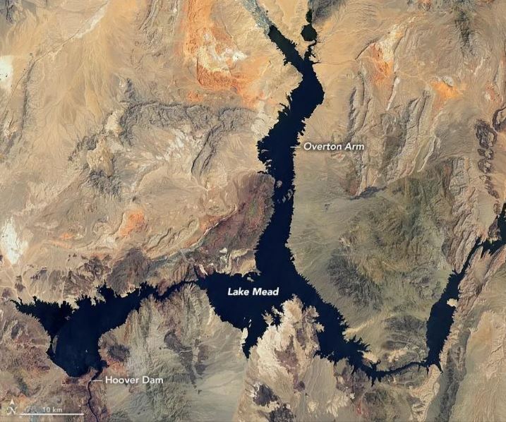 Hinh anh ve tinh cua ho Mead nam 2000 - NASA công bố hình hồ cấp nước lớn nhất của Mỹ cạn nghiêm trọng