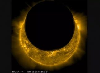 Nhật thực tuyệt đẹp được NASA chụp cận cảnh đáng kinh ngạc