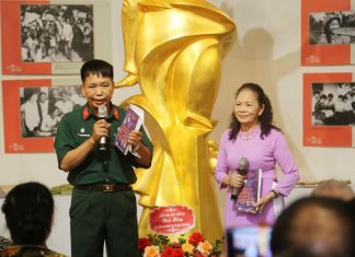 Chuyện người chồng gìn giữ thư tình của vợ và người yêu cũ
