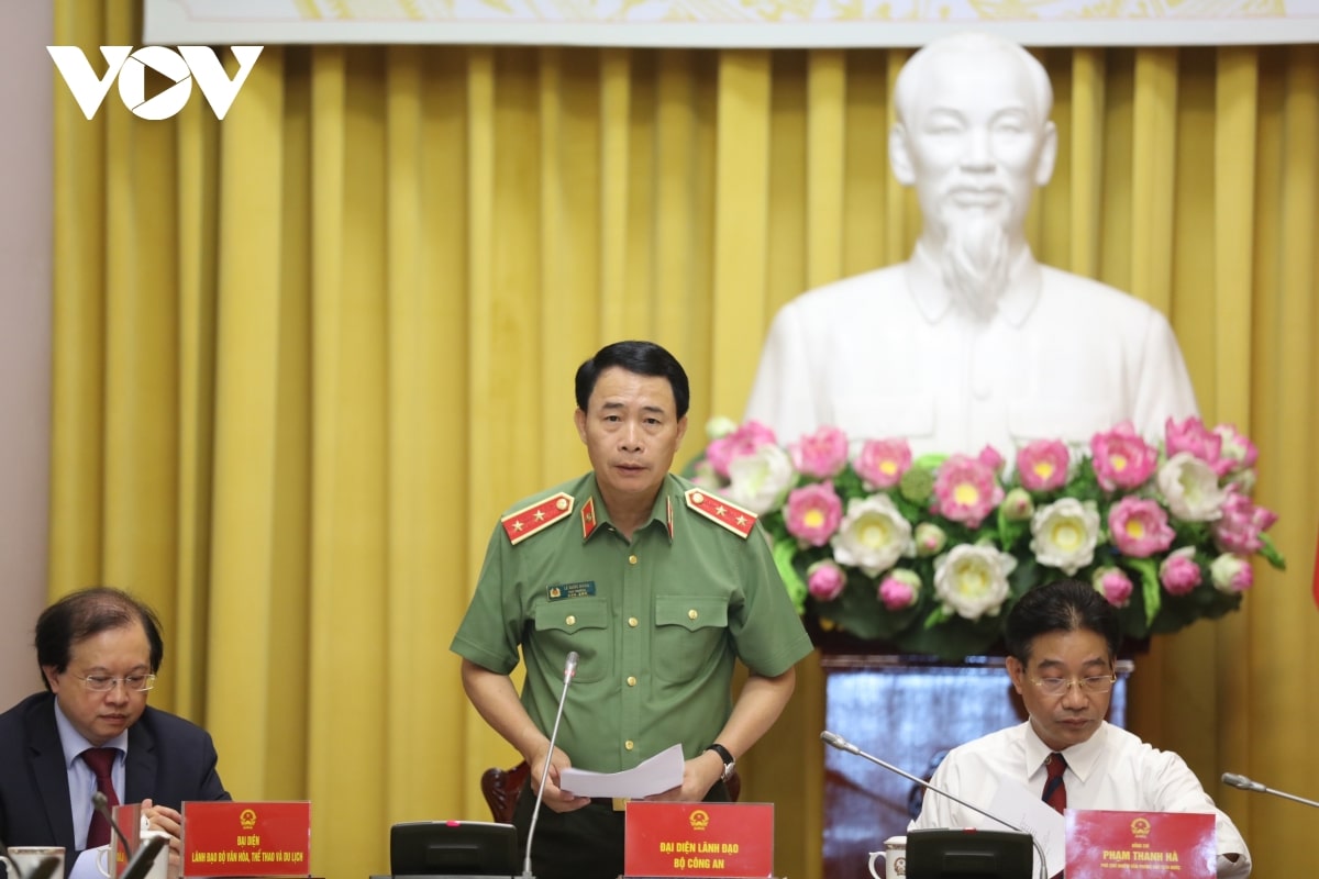 Thu truong Bo Cong an Le Quoc Hung phat bieu tai le cong bo luat min - Công bố 5 luật mới được Quốc hội thông qua