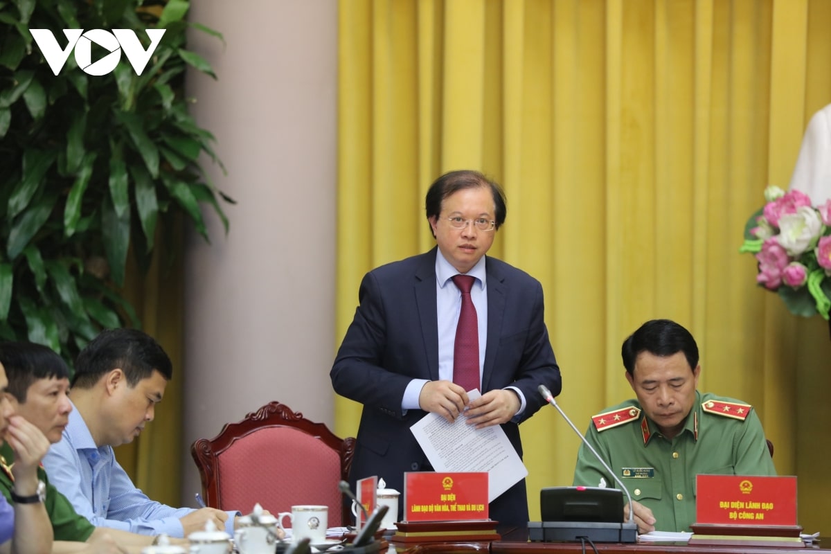 Thu truong Bo Van hoa The thao va Du lich Ta Quang Dong min - Công bố 5 luật mới được Quốc hội thông qua