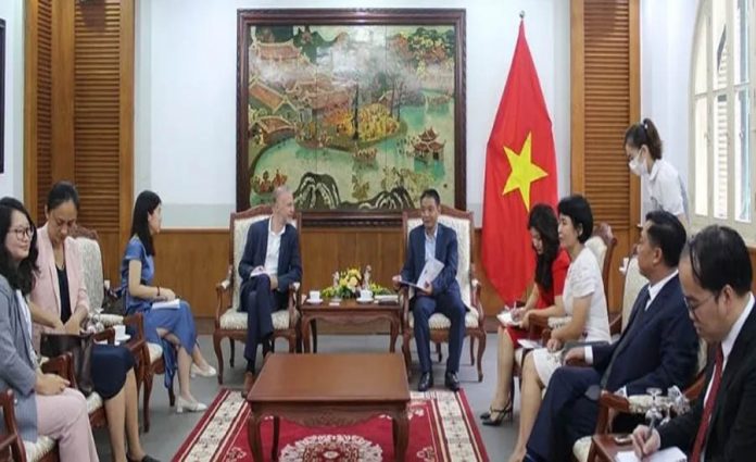 Việt Nam và UNESCO tăng cường hợp tác các lĩnh vực văn hóa, thể thao và du lịch