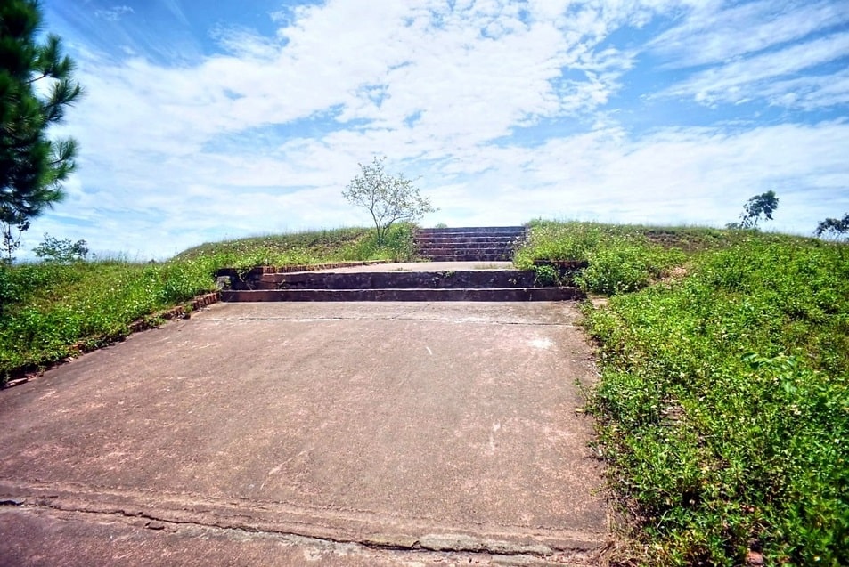 dau tich 3 tang cua Dan Nam Giao Tay Son min - Hé lộ nhiều dấu tích từ khảo cổ di tích Núi Bân, đàn Nam Giao Tây Sơn