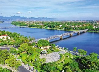 Đòn bẩy đưa Thừa Thiên Huế lên thành phố trực thuộc Trung ương Đòn bẩy đưa Thừa Thiên Huế lên thành phố trực thuộc Trung ương