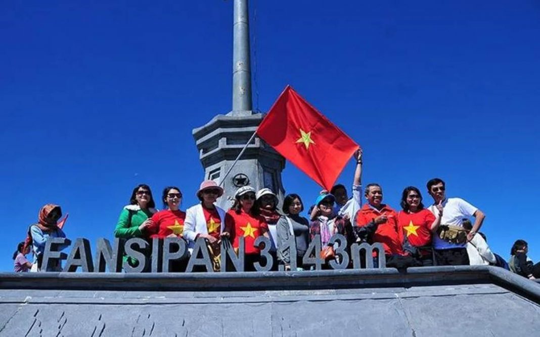 'Khoảng khắc' Fansipan - VSD Địa Lý Việt Nam - vansudia.net 'Khoảng khắc' Fansipan
