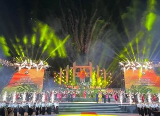 Khai mạc ‘Thanh âm xứ Mường và Lễ hội Carnaval Hòa Bình 2022’ Khai mạc 'Thanh âm xứ Mường và Lễ hội Carnaval Hòa Bình 2022'