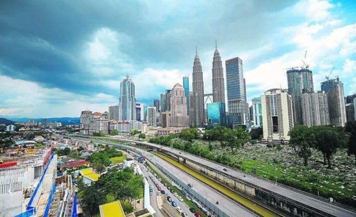 Kinh tế ASEAN tăng trưởng mạnh, chặng đường phục hồi không ít chông gai